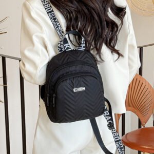 Sac à Dos Tirettes de Fermeture Dorées, Charm à Pompon