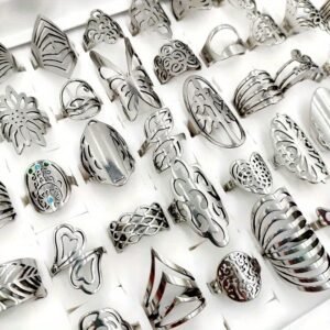 Lot de 40 grand/petit bagues empilées tendance pour femmes en tons argentés et dorés