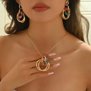 Ensemble Collier et boucles d'oreilles en acrylique multicolore