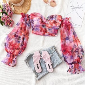 crop top Style décolleté torsadé en organza, motif aquarelle de fleurs roses