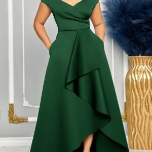 Robe d'été élégante et tendance avec une coupe slim sexy, un design haut de gamme