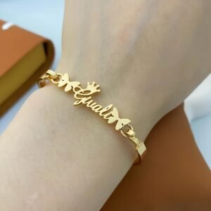 Bracelet Personnalisé avec Lettres Cursives et Plaque Nom