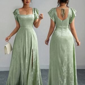 Élégante robe carrée à col et manches à volants, taille cintrée et ourlet fendu | Motif floral