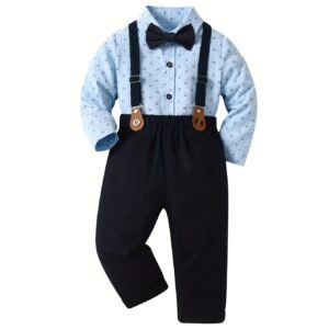 Ensemble de gentleman avec nœud papillon, des bretelles bleu foncé