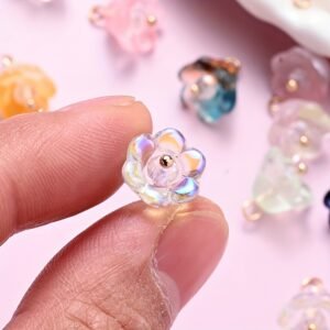 Ensemble de 20 perles de fleur de lys de vallée en acrylique élégantes, avec une couleur dégradée et une finition en verre brillant, parfait pour créer des porte-clés, des boucles d'oreilles, des colliers et autres accessoires de bijoux.