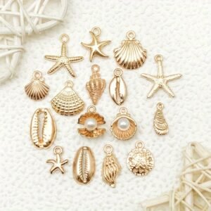 16pièces Breloques en alliage de zinc sur le thème de l'océan - Des designs d'étoiles de mer, de coquillages et de coquilles, finition dorée légère pour les créations de bijoux, bracelets, vacances à Hawaï, décorations sur le thème de l'océan