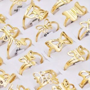 Lot de 12 bagues fantaisie pour femmes en acier inoxydable, design aléatoire avec motifs papillons ajourés, idéal pour cadeaux ou occasions spéciales